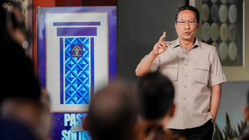 Temui Menkum Supratman, Seorang IRT Menangis Laporkan Dugaan Pelanggaran Jabatan Notaris