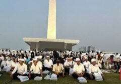Ribuan Jemaah Penuhi Monas, Gelar Zikir dan Doa Bersama untuk Bangsa