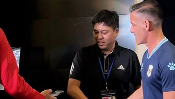 Aksi Kocak Rizky Ridho Jadi Fotografer Dadakan untuk Jurnalis Vietnam dan John Herdman