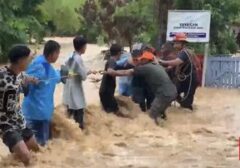 Hujan Lebat Landa Padang, 3 Kecamatan Terendam Banjir dan Sejumlah Motor Hanyut