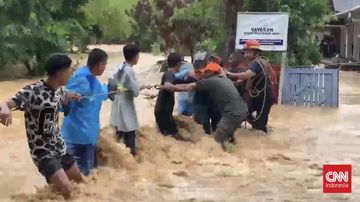 Hujan Lebat Landa Padang, 3 Kecamatan Terendam Banjir dan Sejumlah Motor Hanyut