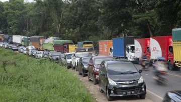 Jalur Lintas Timur Palembang-Jambi Lumpuh, Kemacetan Parah Terjadi Dua Pekan