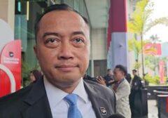 Presiden Prabowo Bakal Bentuk Tim Khusus untuk Tingkatkan Kualitas Buku Sekolah