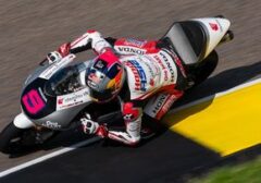 Tampil Impresif di Moto3 Inggris, Veda Ega Amankan Tiket Langsung ke Q2