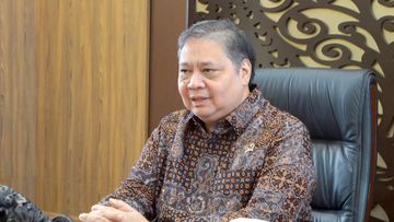 Airlangga Hartarto Beri Sinyal Insentif Mobil Hybrid Bakal Disetop