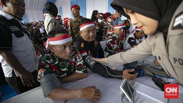 Warga Serbu Layanan Kesehatan dan Sembako Gratis di Apel Kebangsaan Monas