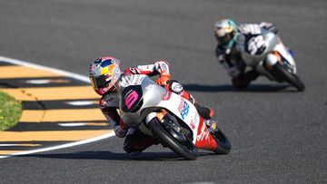 Tampil Memukau di Moto3 Inggris, Veda Ega Pratama Tuai Pujian Hiroshi Aoyama