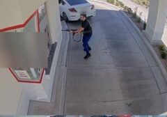 Detik-detik Mencekam Penembakan Massal di Mal Idaho Terekam Kamera CCTV